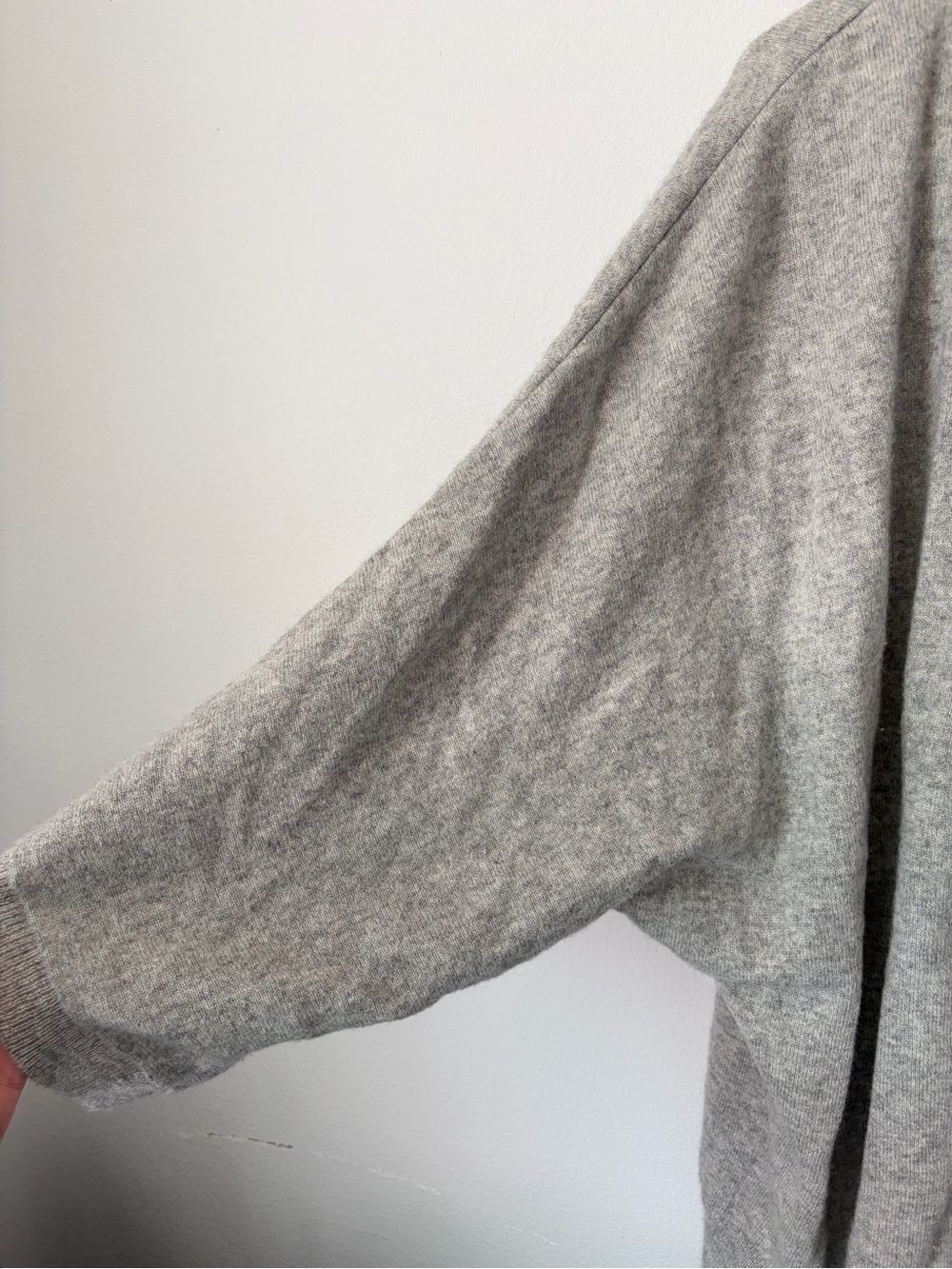 Garnet Hill 100% Cashmere Cardigan Size Medium Light Gray Fall Winter Sweater - Picture 3 of 10